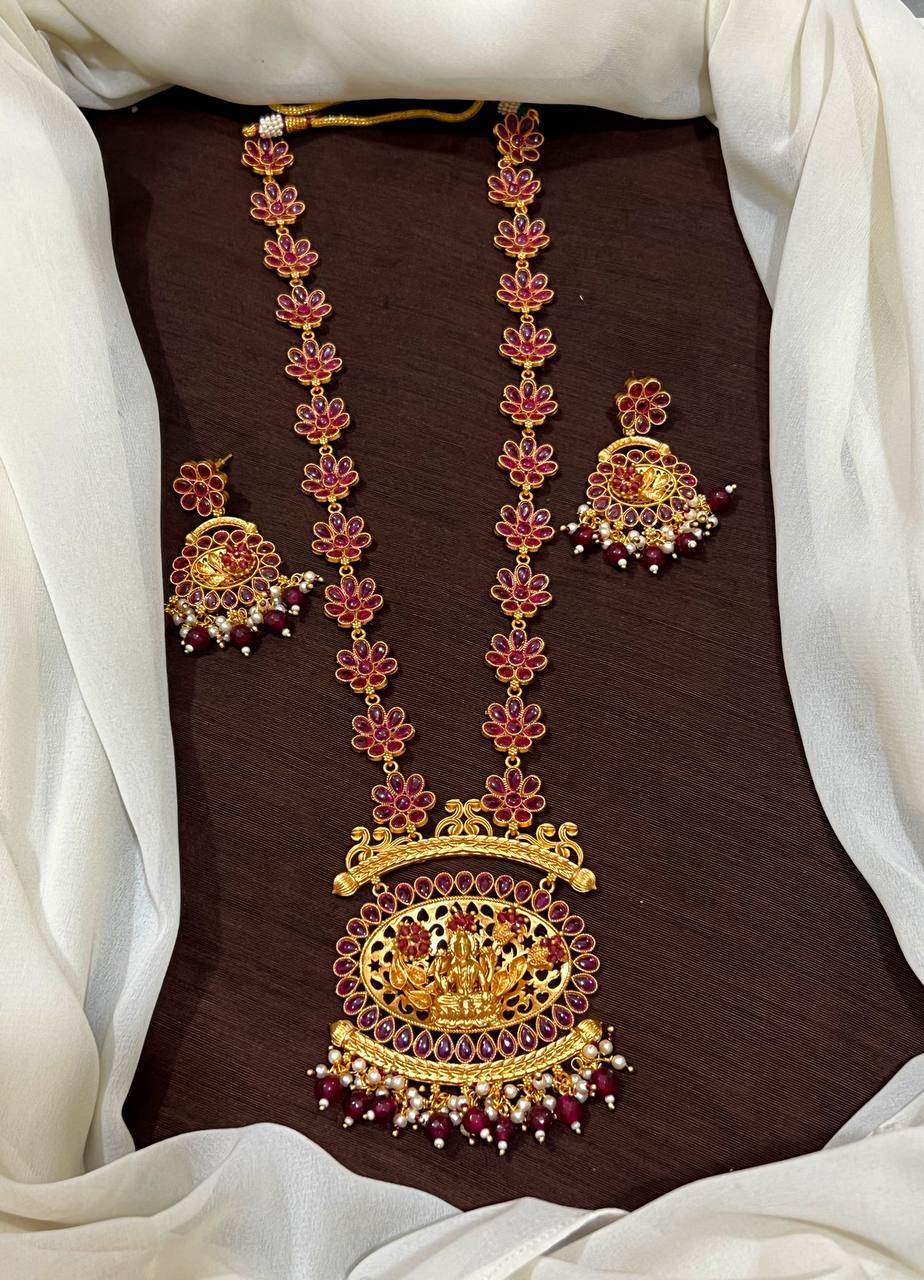 Kempu Flower Pattern Haram With Earrings - NH00466