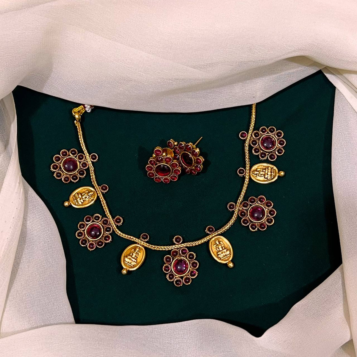 Flower And Lakshmi Pendent Necklace In Nakshi - NN00478