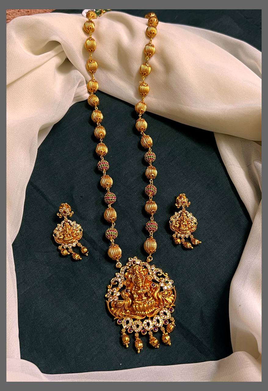 Gold and Multi colour Beads with Rich Lakshmi pendant in Kundan - PB00422