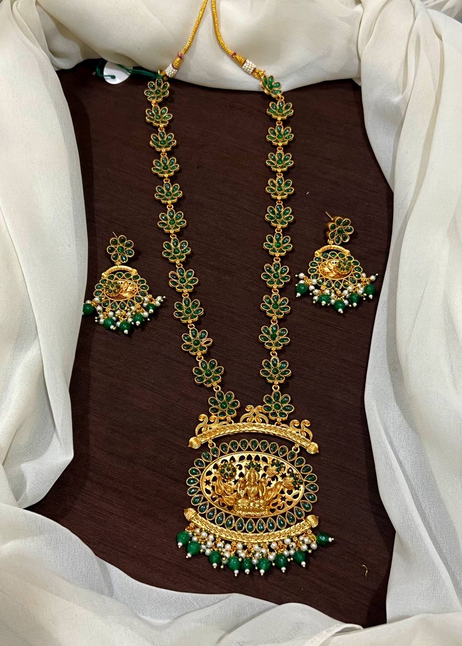 Kempu Flower Pattern Haram With Earrings - NH00466