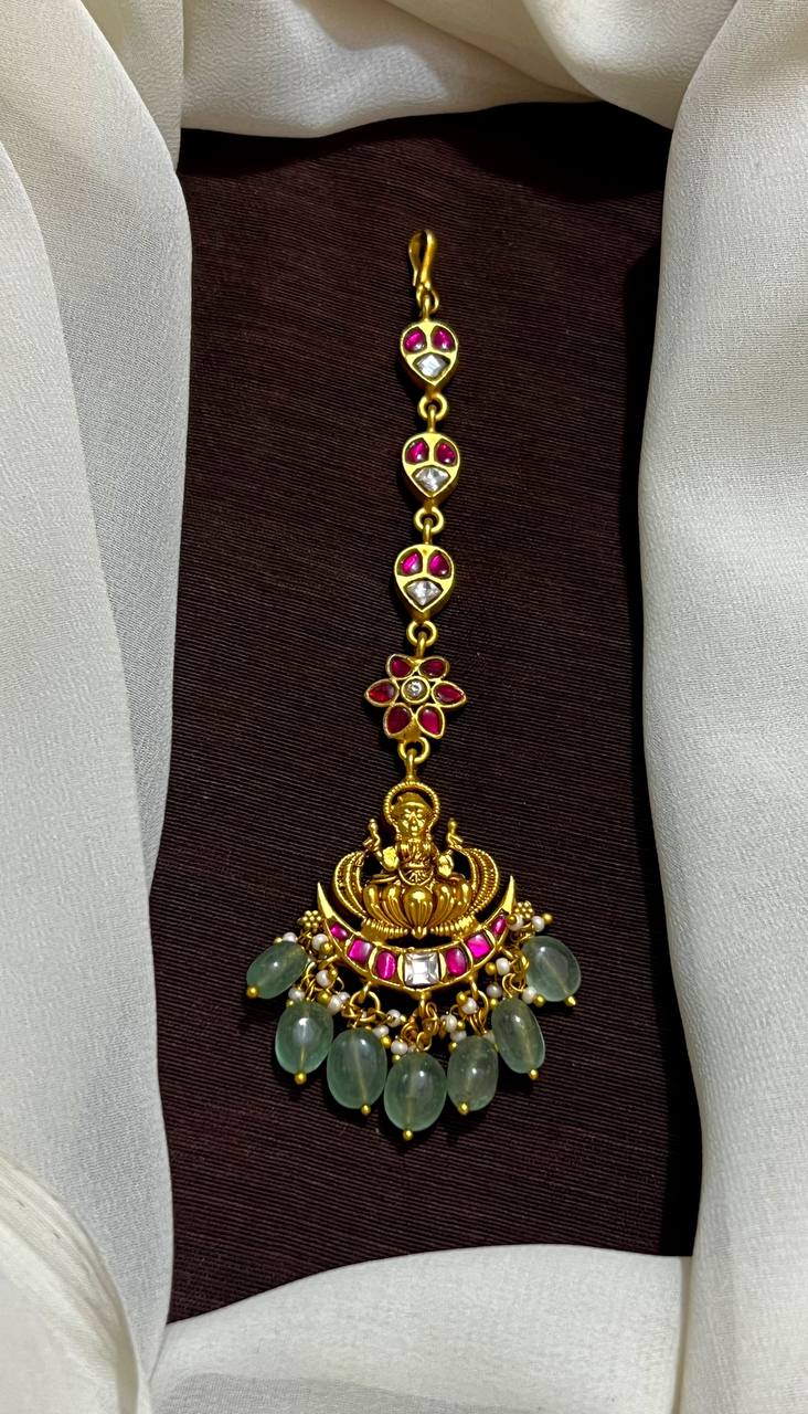 Jadau Cute Lakshmi Tika - HA00240