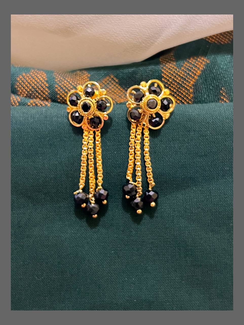 Beautiful Flower Hangging With Black Beads In Nakshi - NE00405