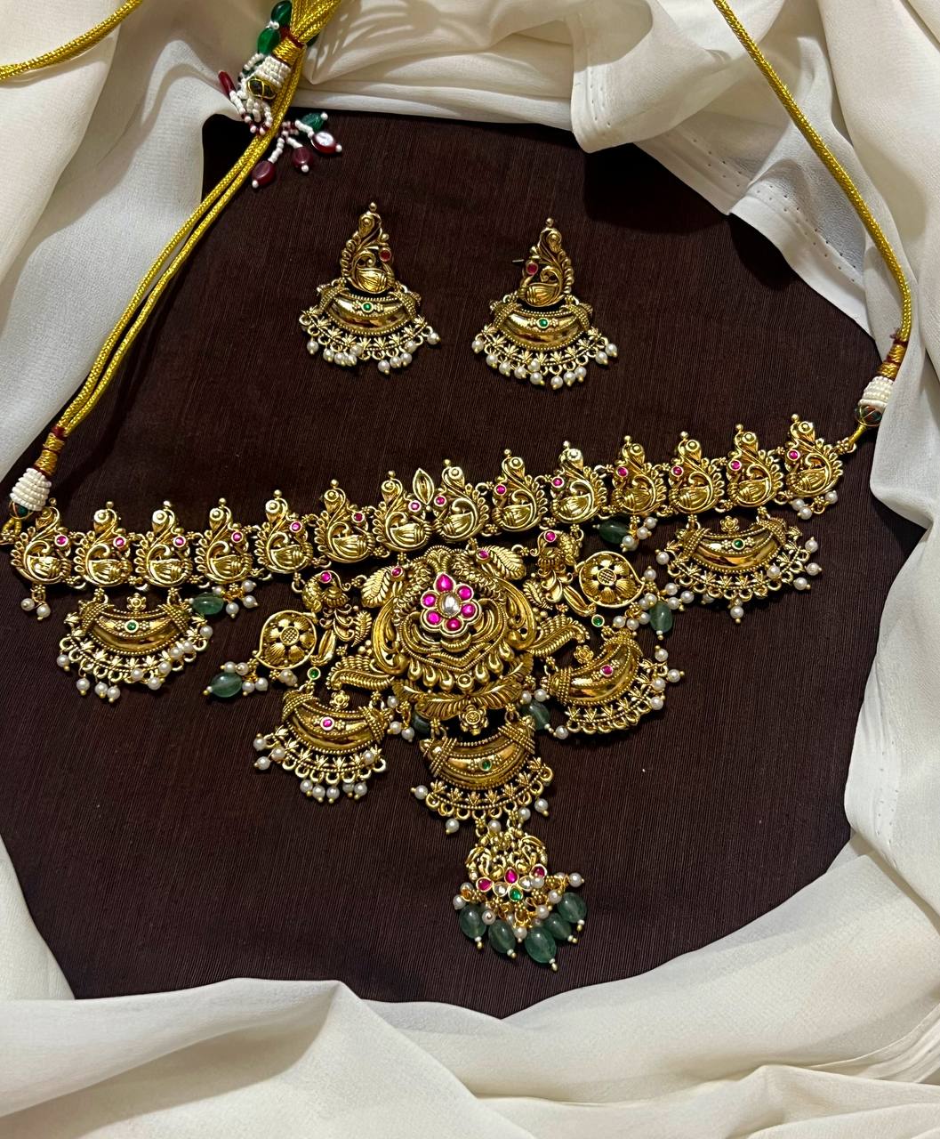Grand Nakshi Mega Choker With Jaday Stone and Earrings - KN00681