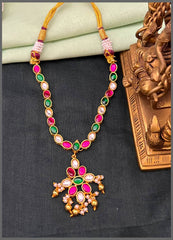 Beautiful Stone Necklace with Flower Pendant in Kundan - KN00570