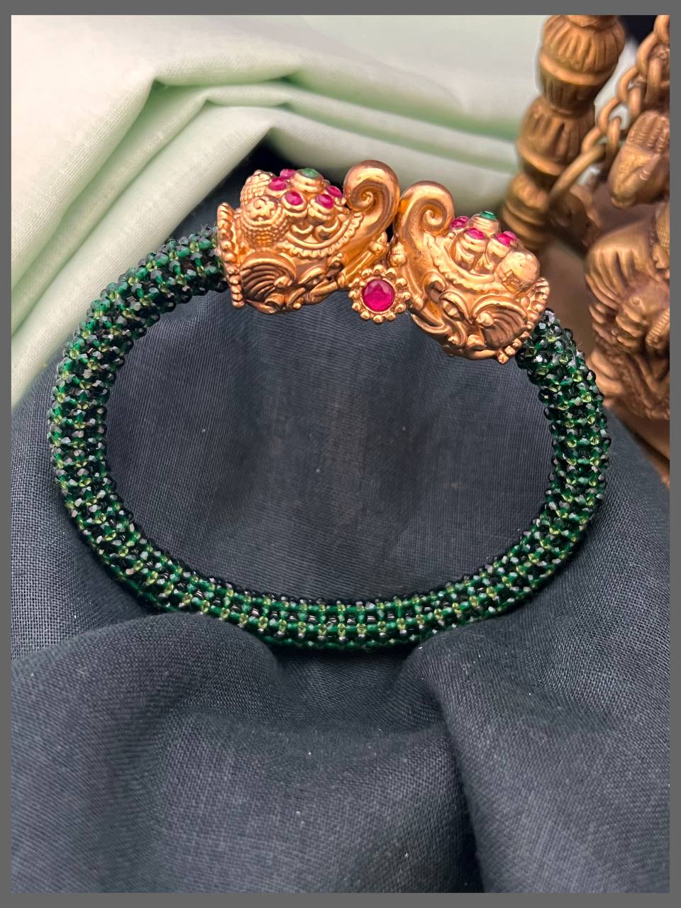 Beautiful Pearl kada in kundan - BG00296