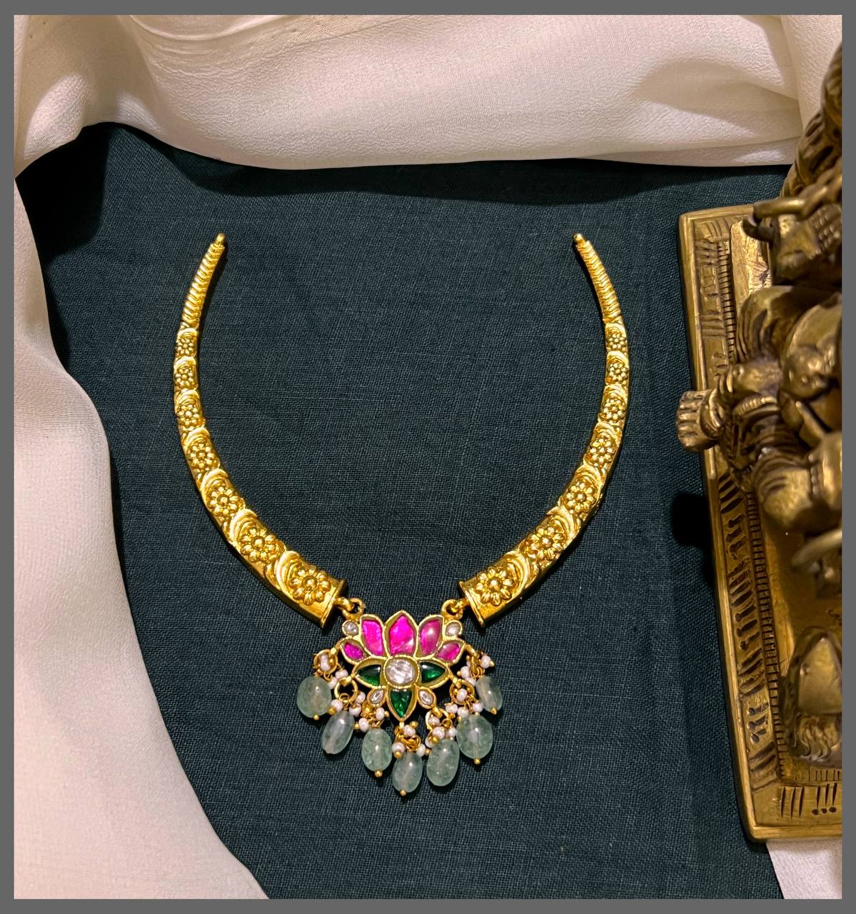 Antic Kante with Multi Colour Lotus in Kundan - KN00537