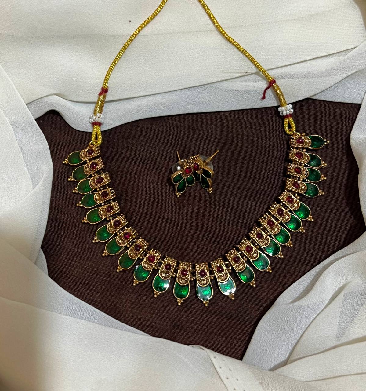 Leaf Painted Necklace - NN0074