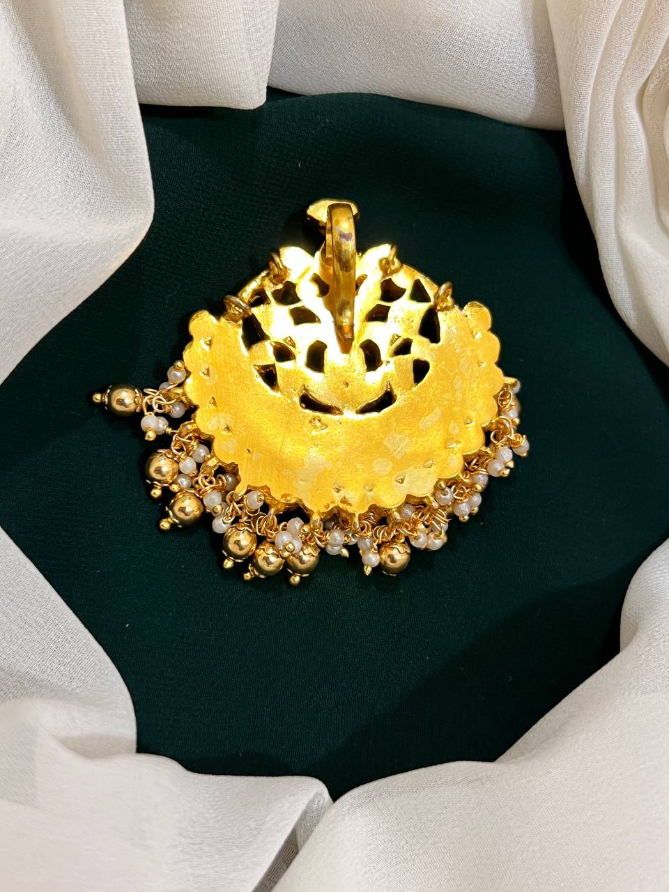 Flower Pendent in Kundan - KP00108