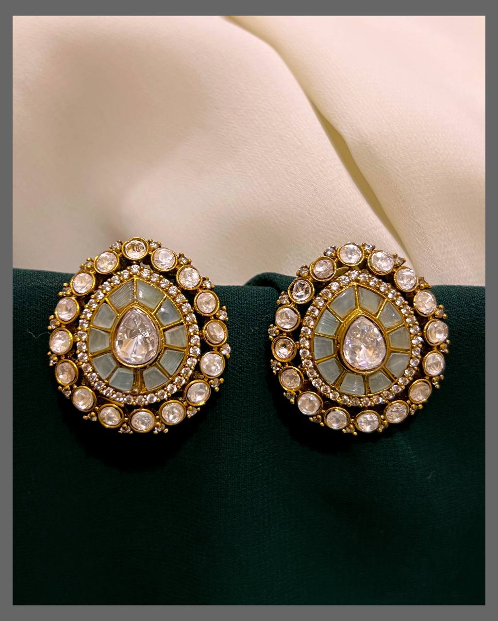 Beautiful White Stone Stud In Victorian - VE00130