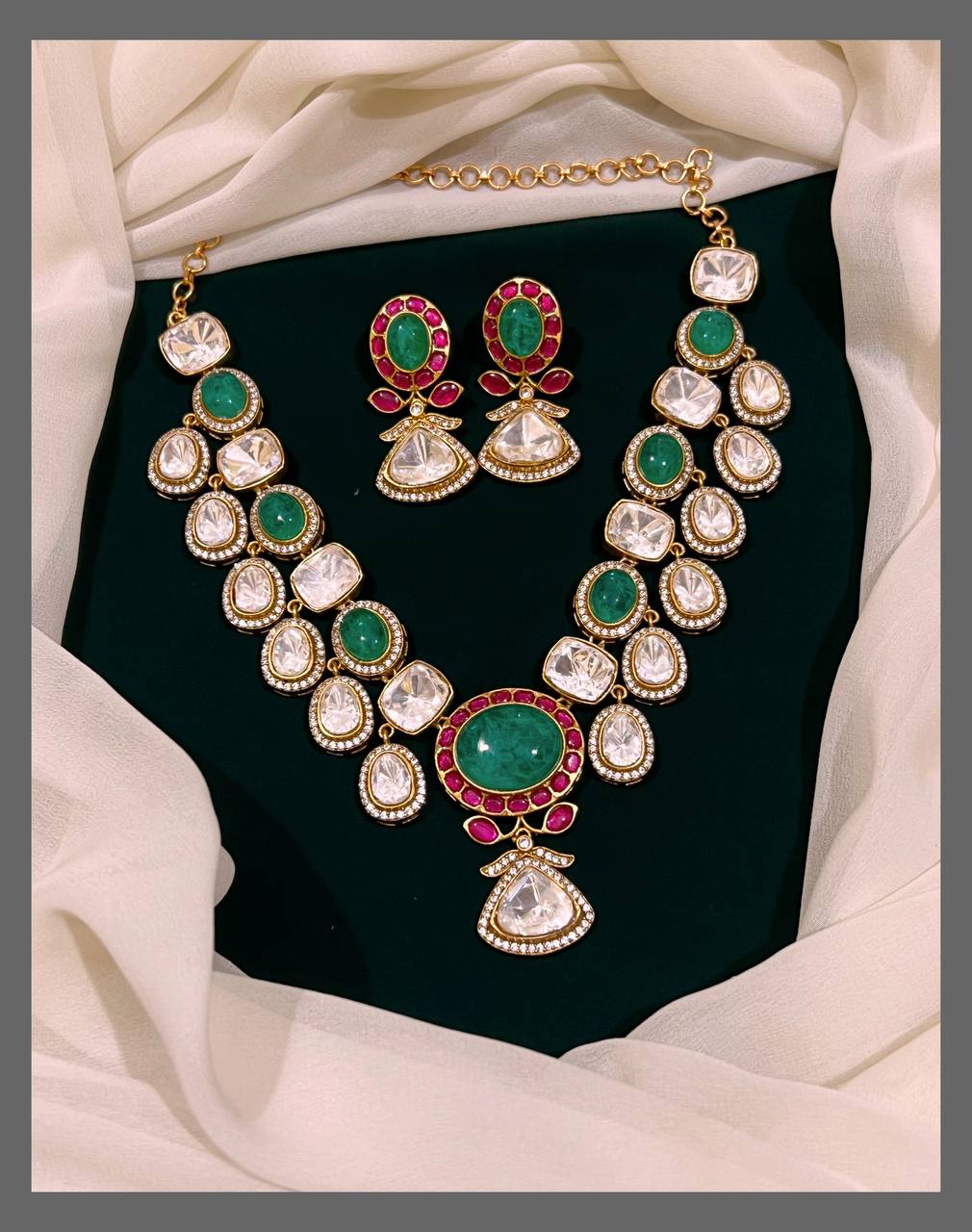 Beautiful Antique White Stone Necklace  In Kundan - KN00412