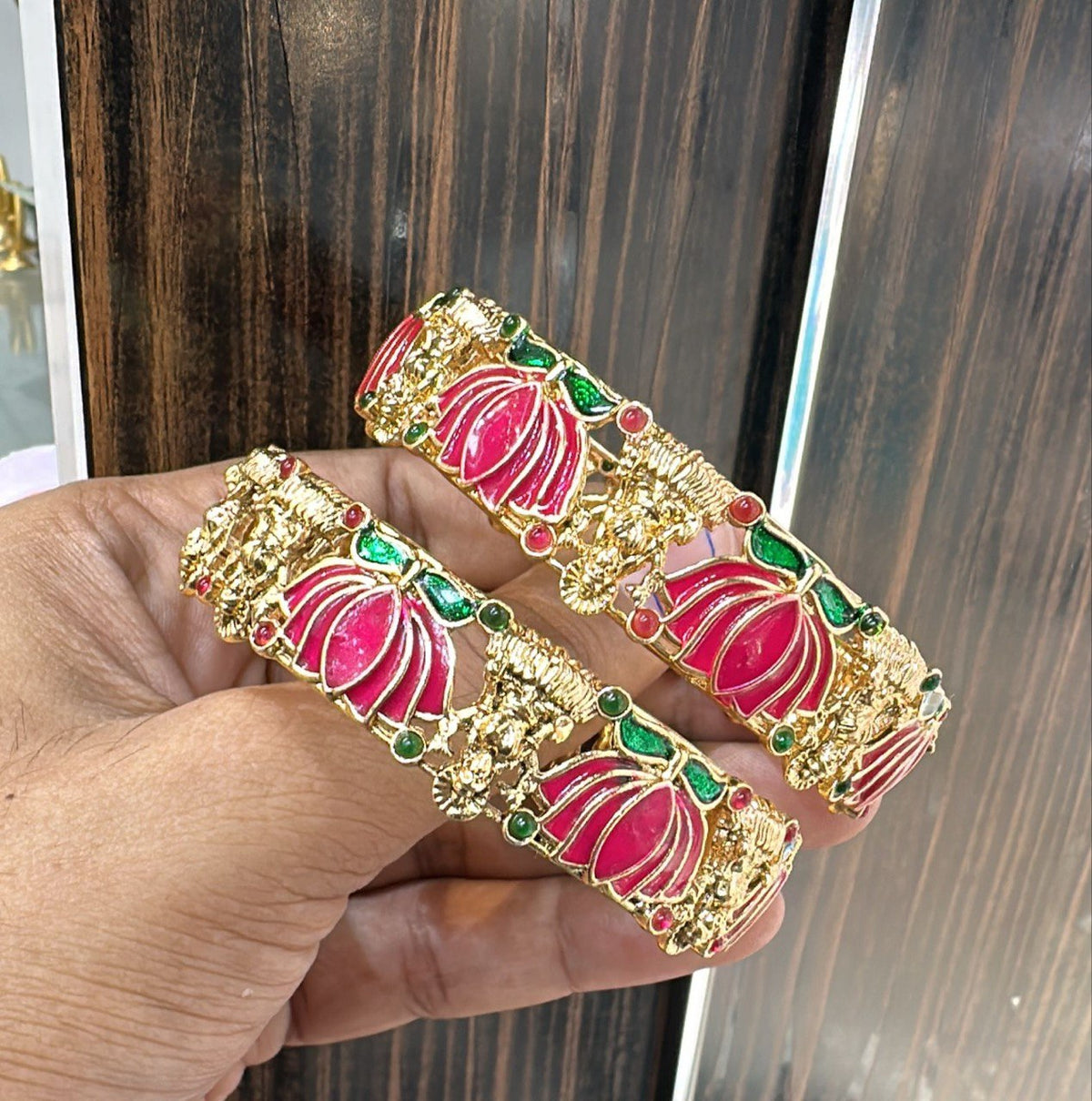 Beautiful Lotus With Lakshmi Bangles - BG00147