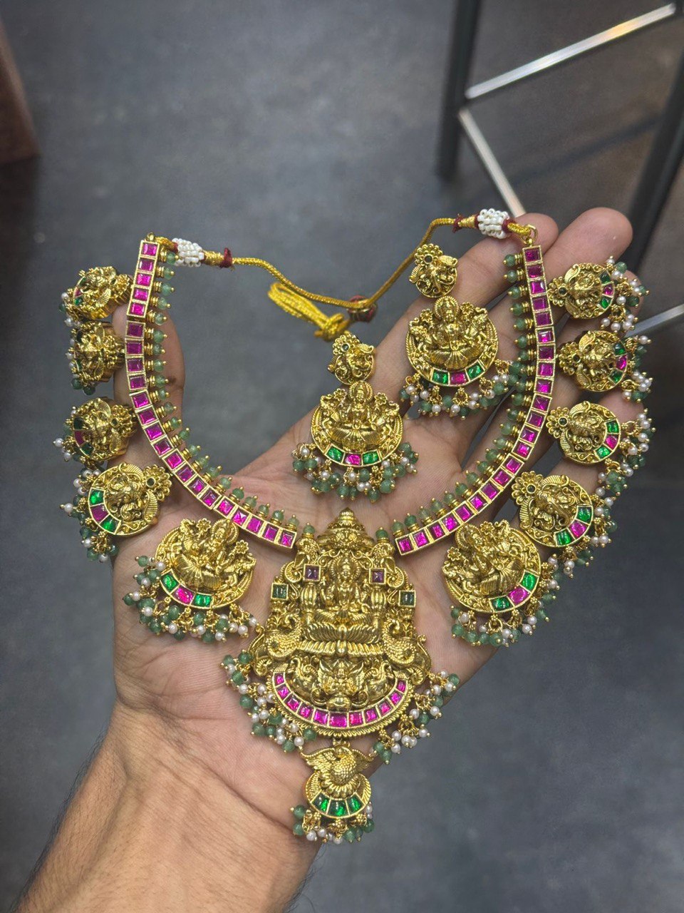 Jadau Lakshmi Guttipusalu necklace - KN00422
