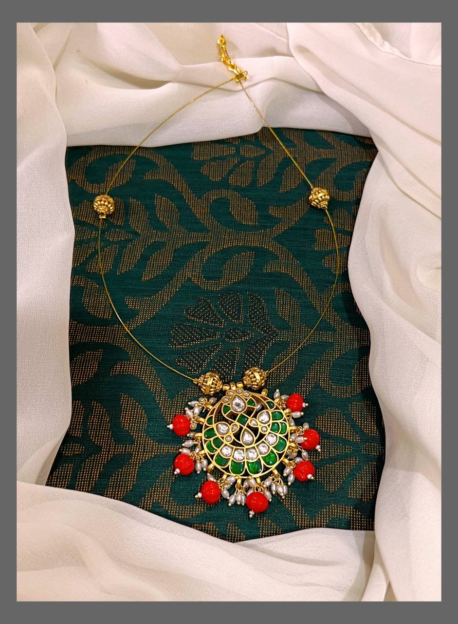 Emerald With Coral Beads Necklace In Kundan - KN00426
