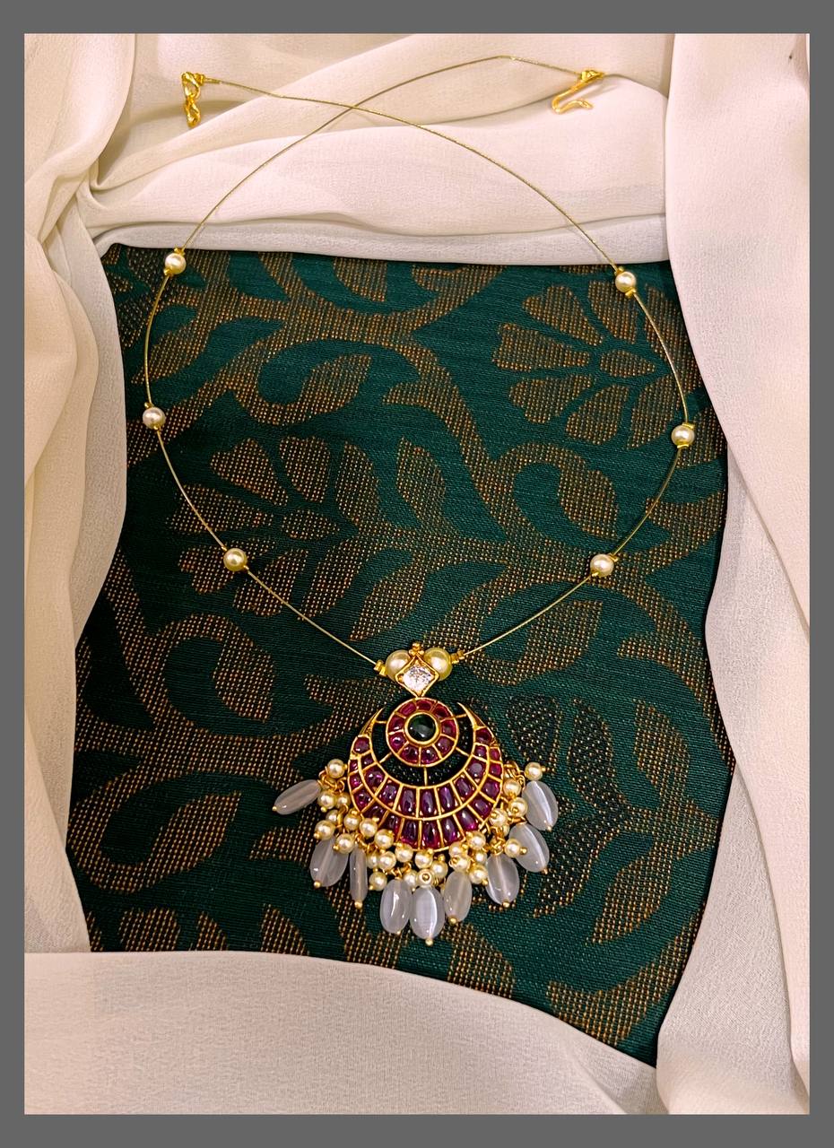 Ruby Chandbali Necklace In Kundan - KN00427
