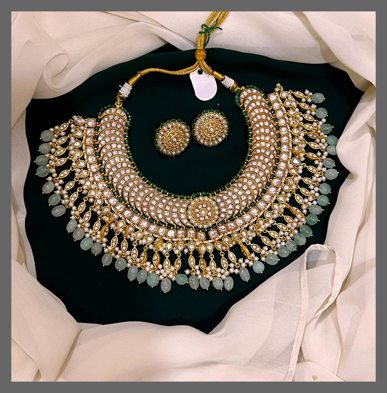 Beautiful Kundan Necklace With Pearls - KN00457