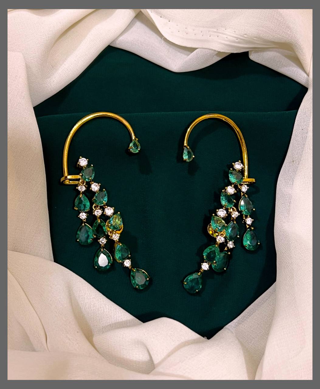 Emerald ear Cuff in Nakshi - NE00457
