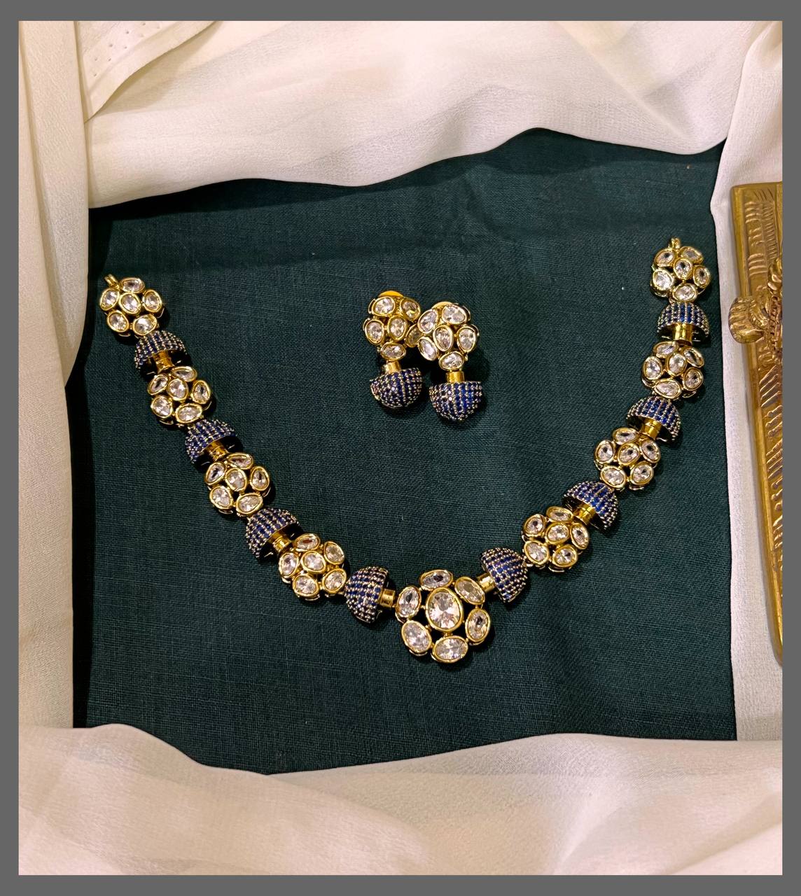 Elegant  Flower Victorian Necklace - VN00120