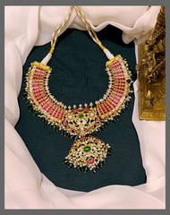 Jadau Kundan Necklace With Emerald Beads - KN00525