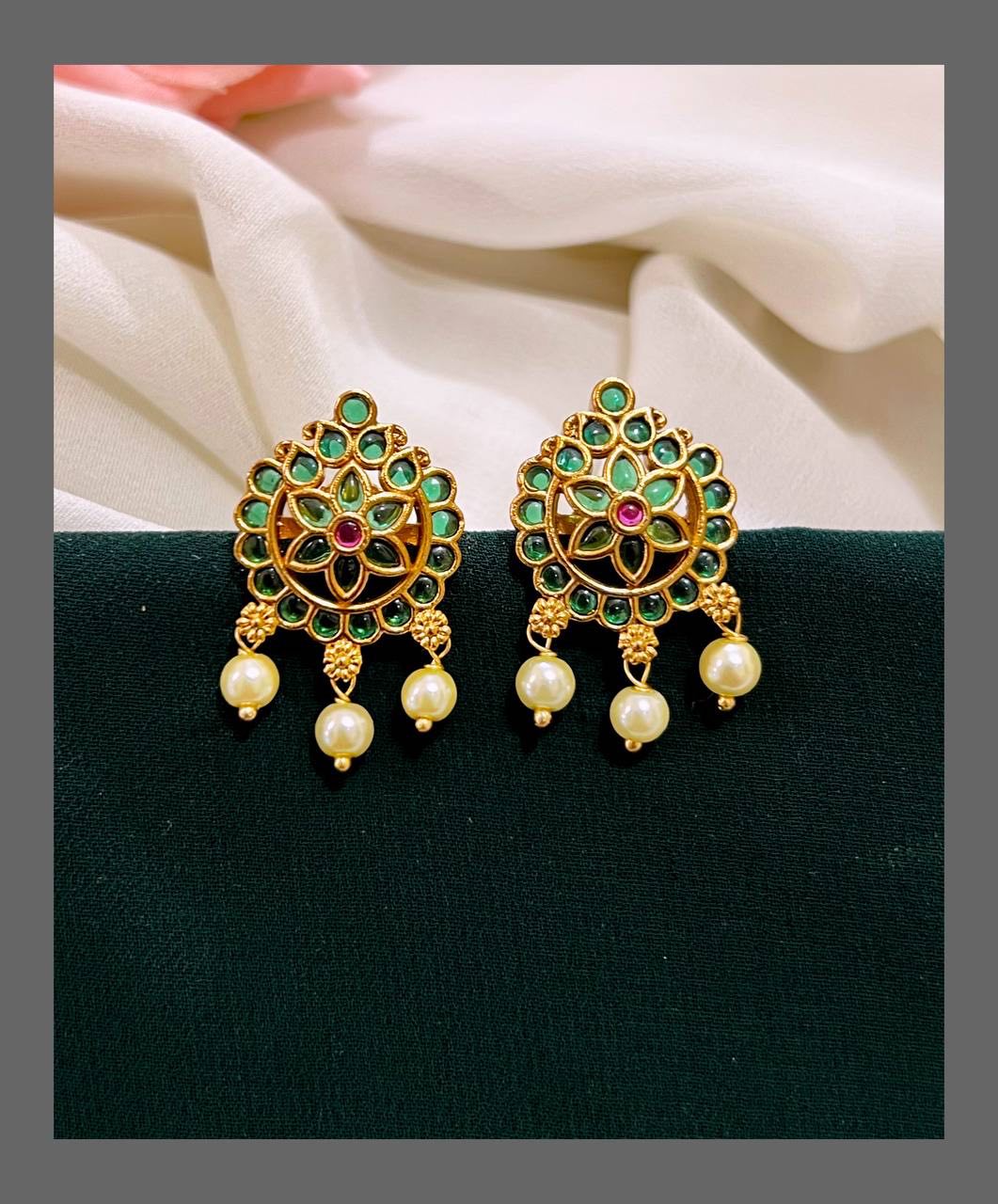 Emerald Flower Stud With Pearls In Nakshi - NE00584