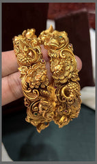 Beautiful Rich Peacock Bangles in kundan - BG00240