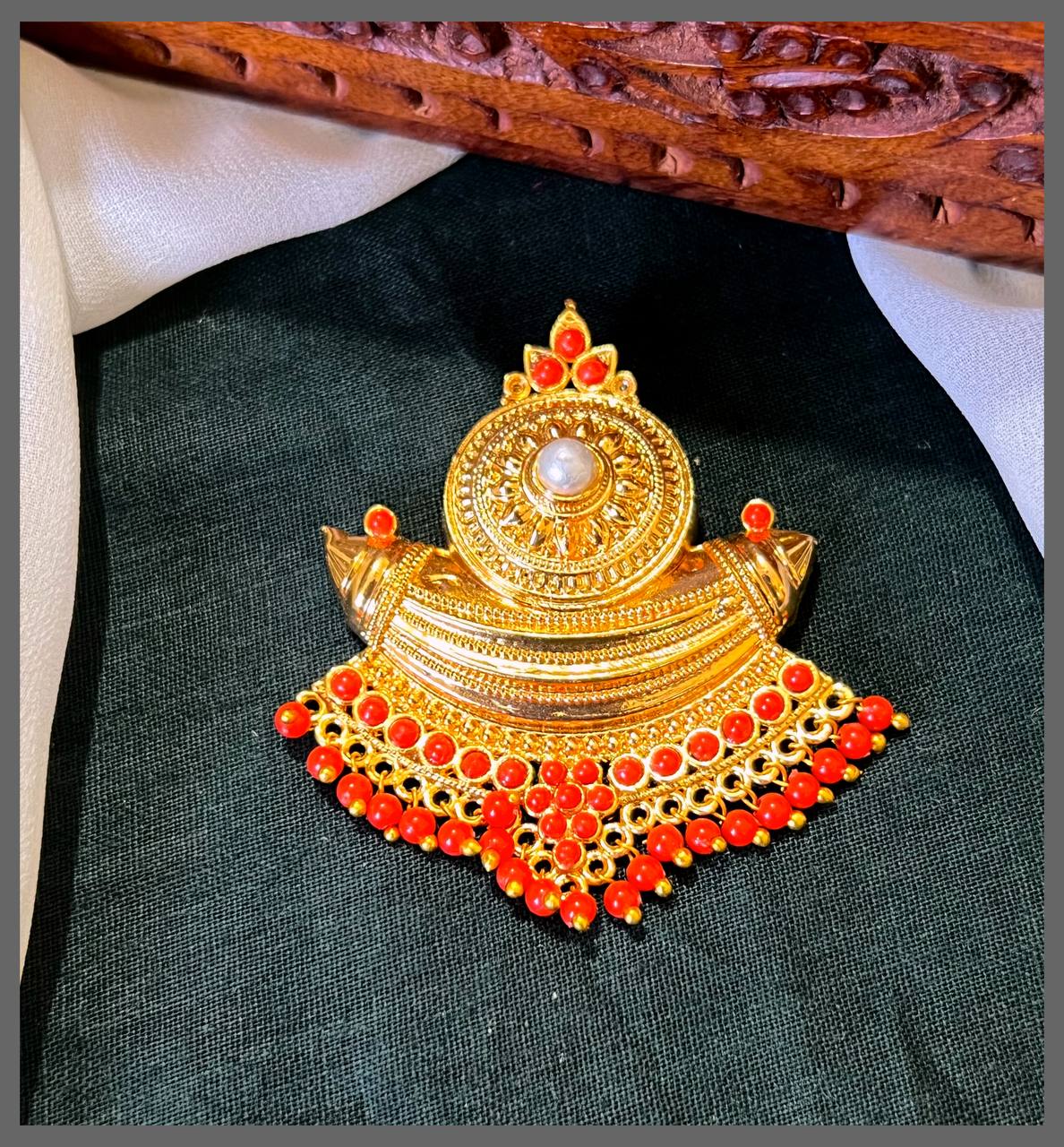 Beautiful Pendant With Coral Beads - NP0091