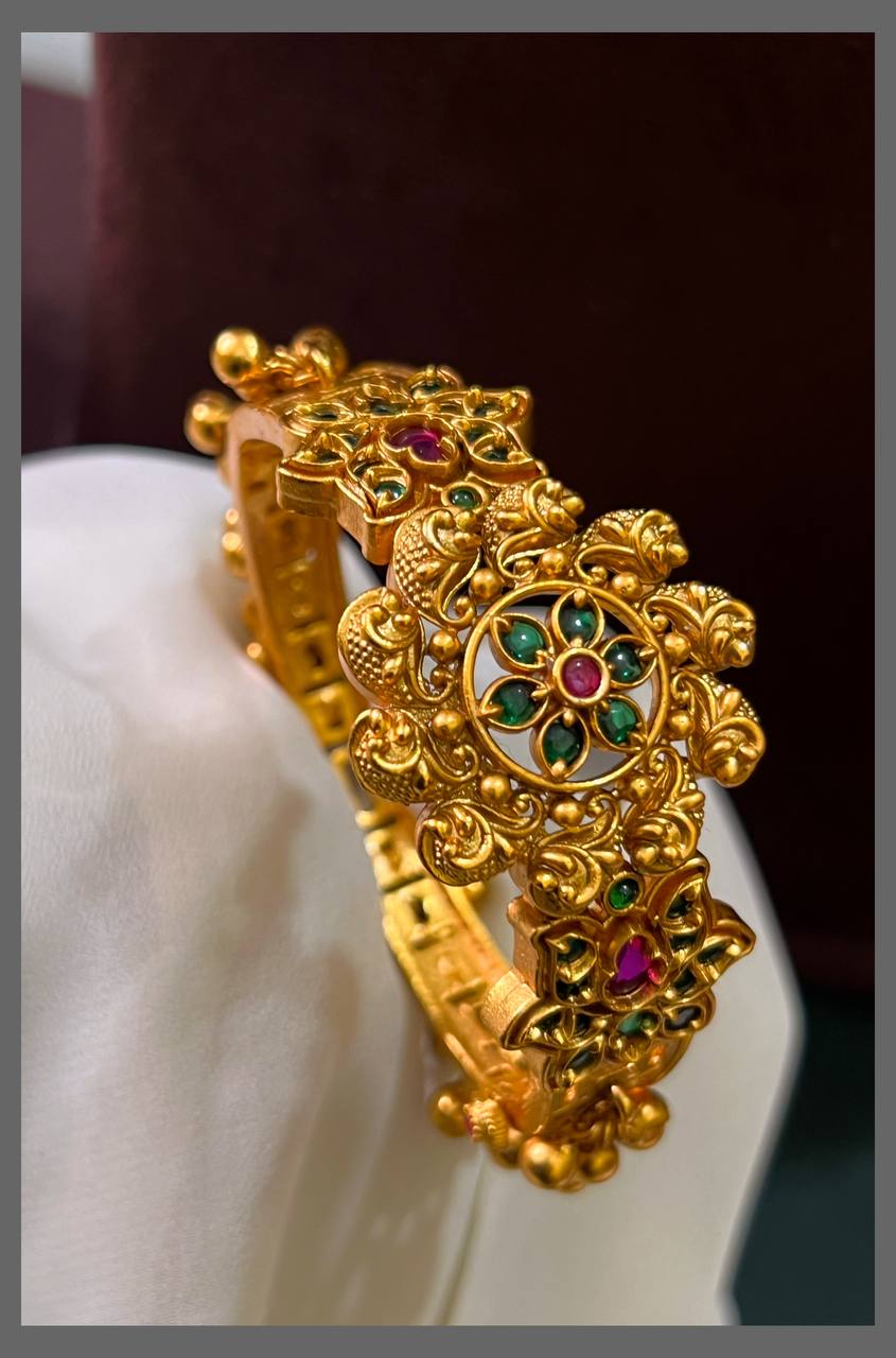 Emerald Flower with Golden Peacock Bangle in Nakshi - BG00260