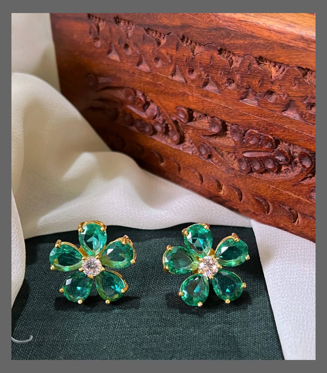 Beautiful Stone Flower Stud - NE00598