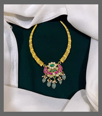Kante Necklace With Kundan Flower Pendant - KN00555