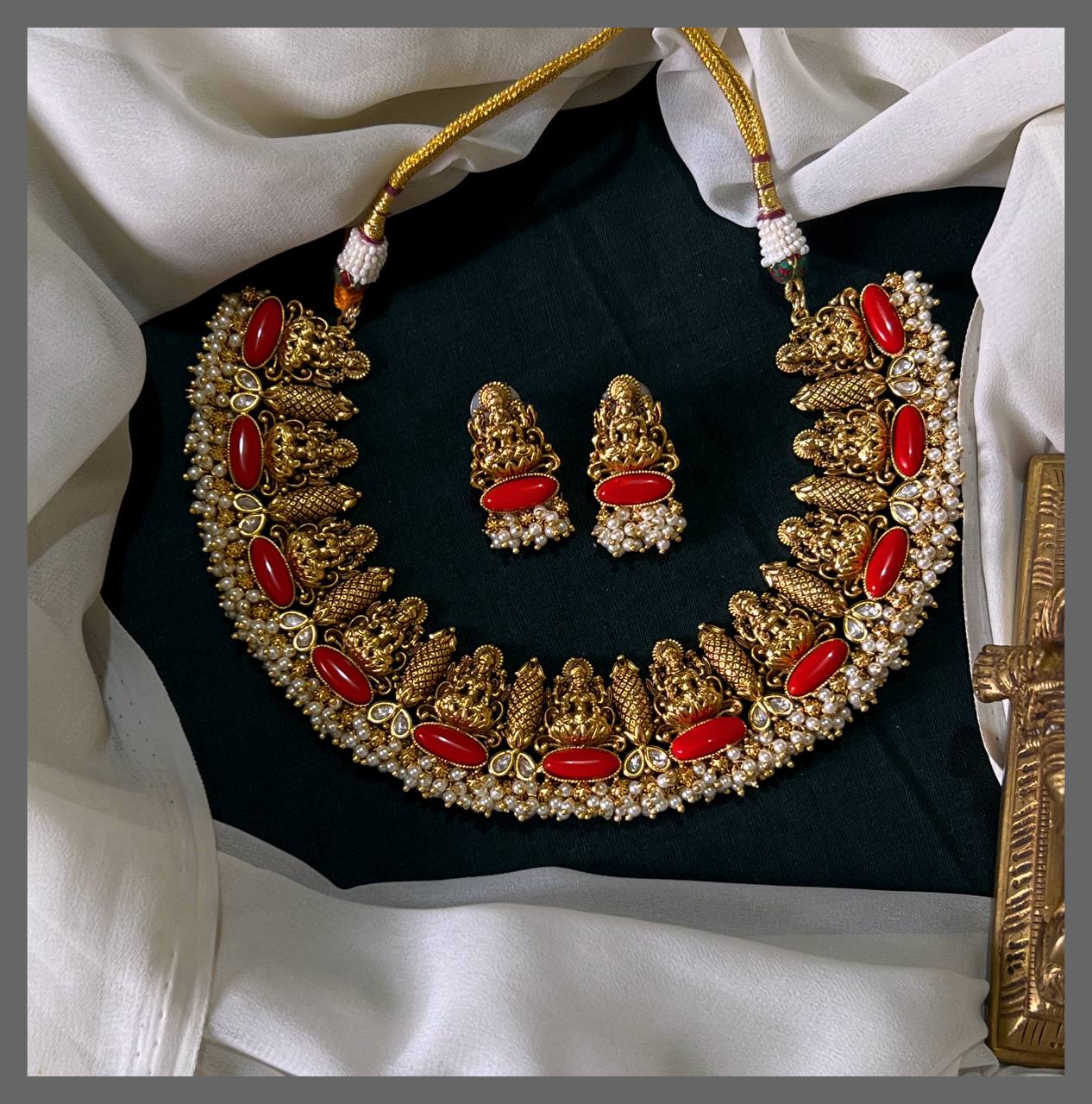 Beautiful Lakshmi Coral Necklace With Pearls - NN00743