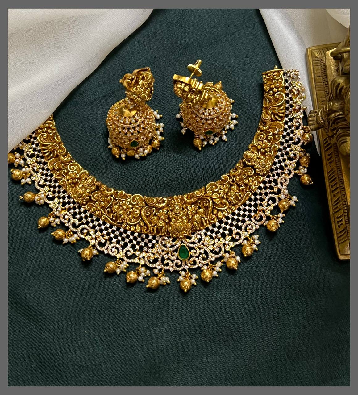 Beautiful Stone Lakshmi Necklace In Nakshi - NN00769
