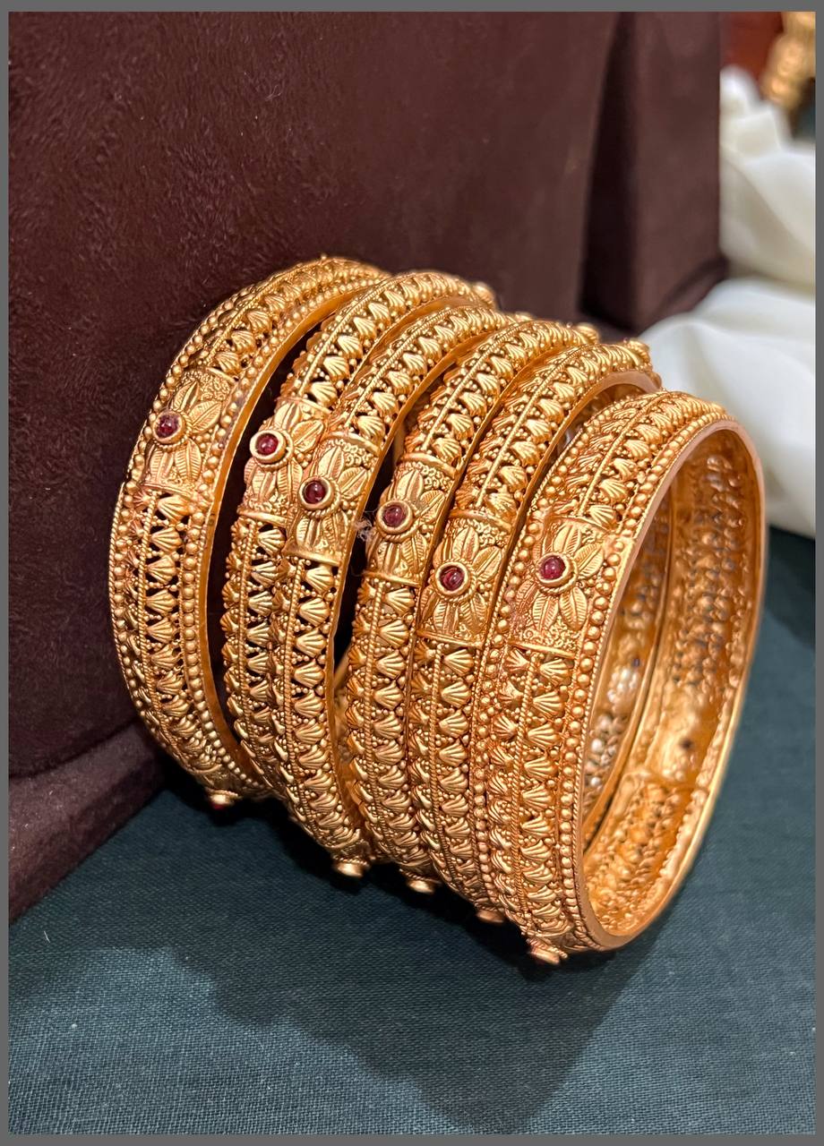 Beautiful Ruby Flower Design - BG00371