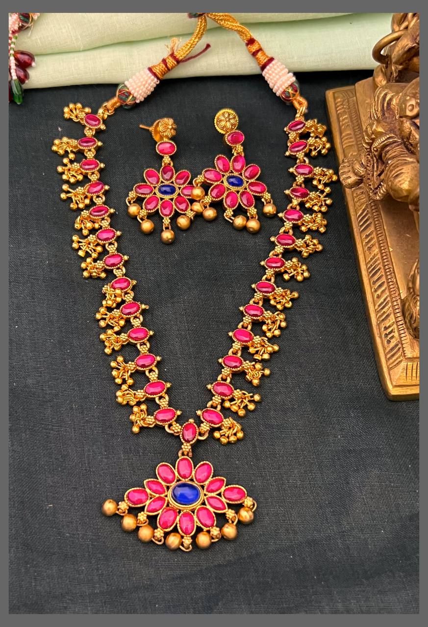 Double Side  Kempu Stone Necklace With Pearls In Nakshi - NN00787