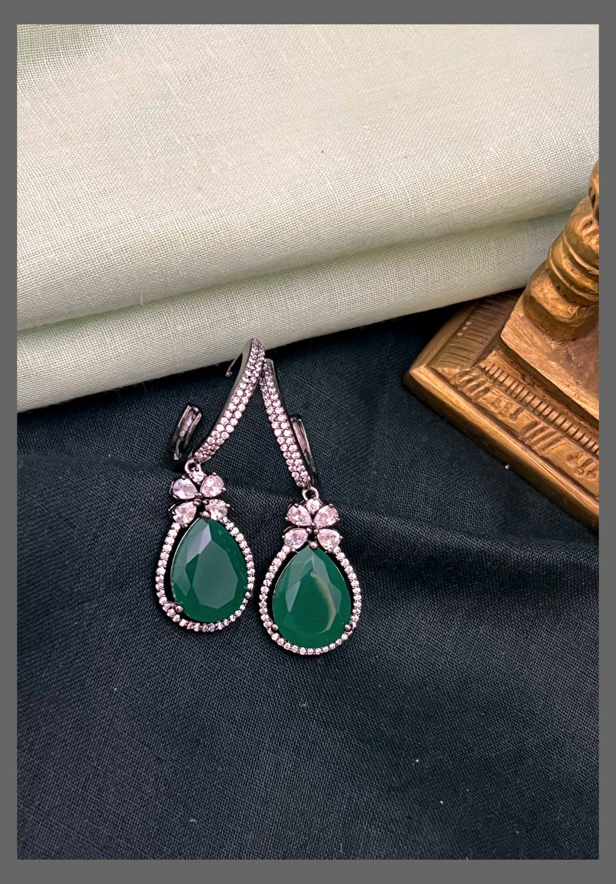 Beautiful Emerald Hugging Earring with White Stone in Victorian - VE00225