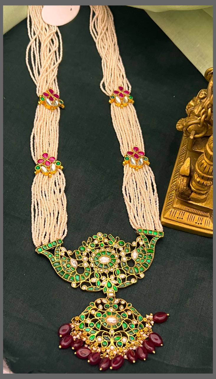 White Pearl Haram With Emerald Kundan Pendant - PB00510