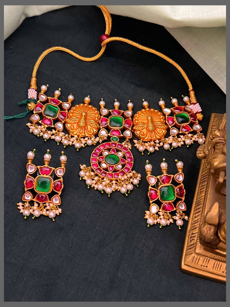 Multicolour Flower and Peacock Kundan Choker - KN00564