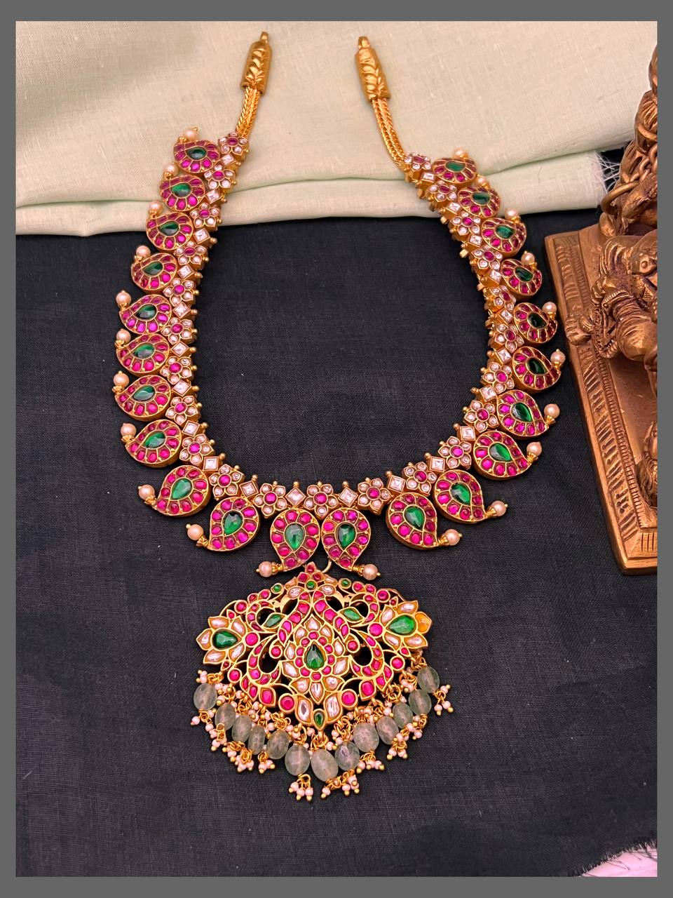 Beautiful Mango Haram With Detachable Pendant - KH00343