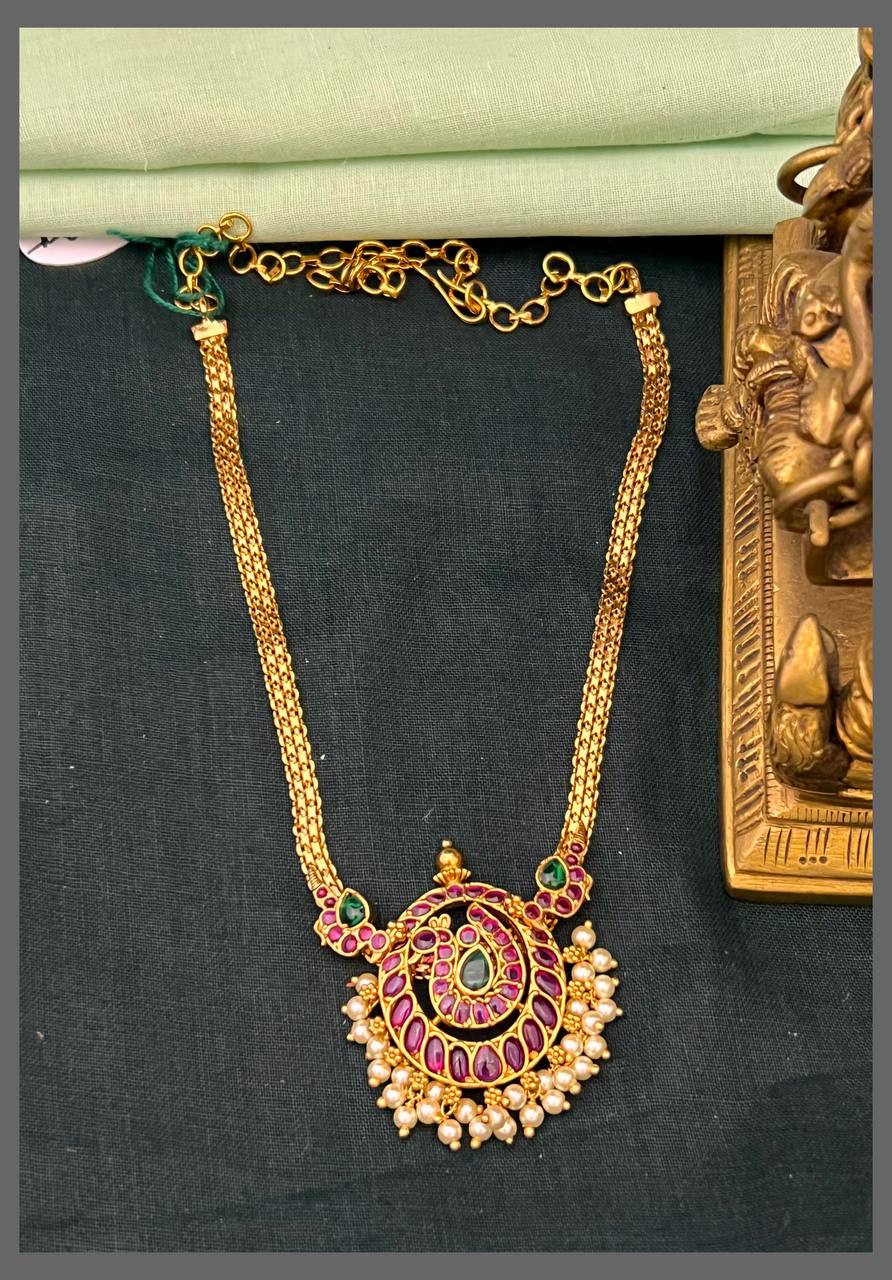 Beautiful Nanu Chain With Peacock Pendant - NN00805