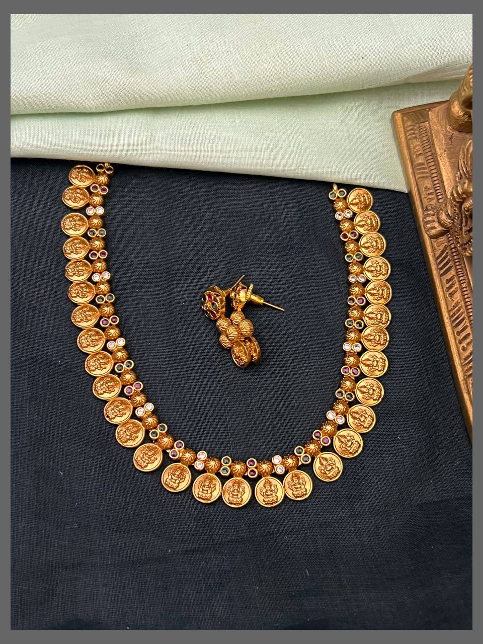 Beautiful Lakshmi Kaasu Necklace - NN00811