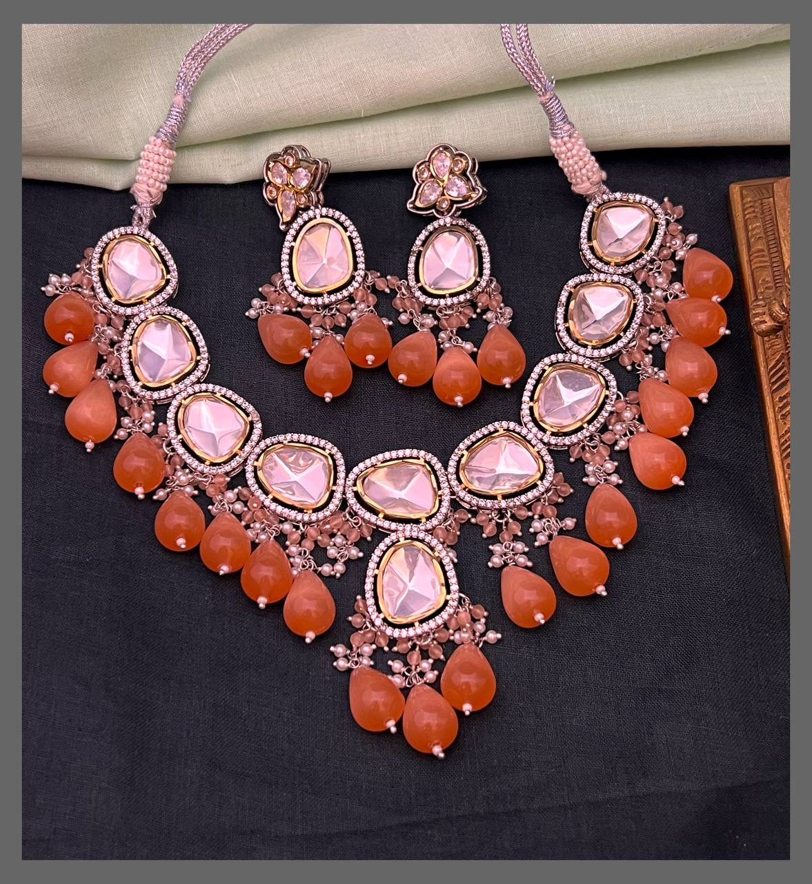 Elegant White Stone Diamond Necklace With Pearls - DN0065