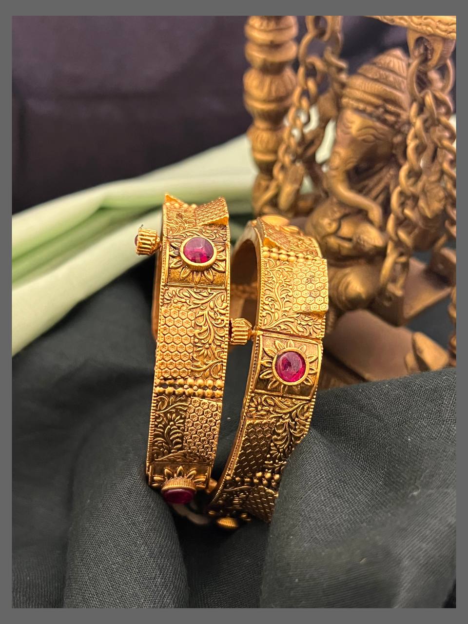Beautiful Nakshi Bangles With Screw - BG00441