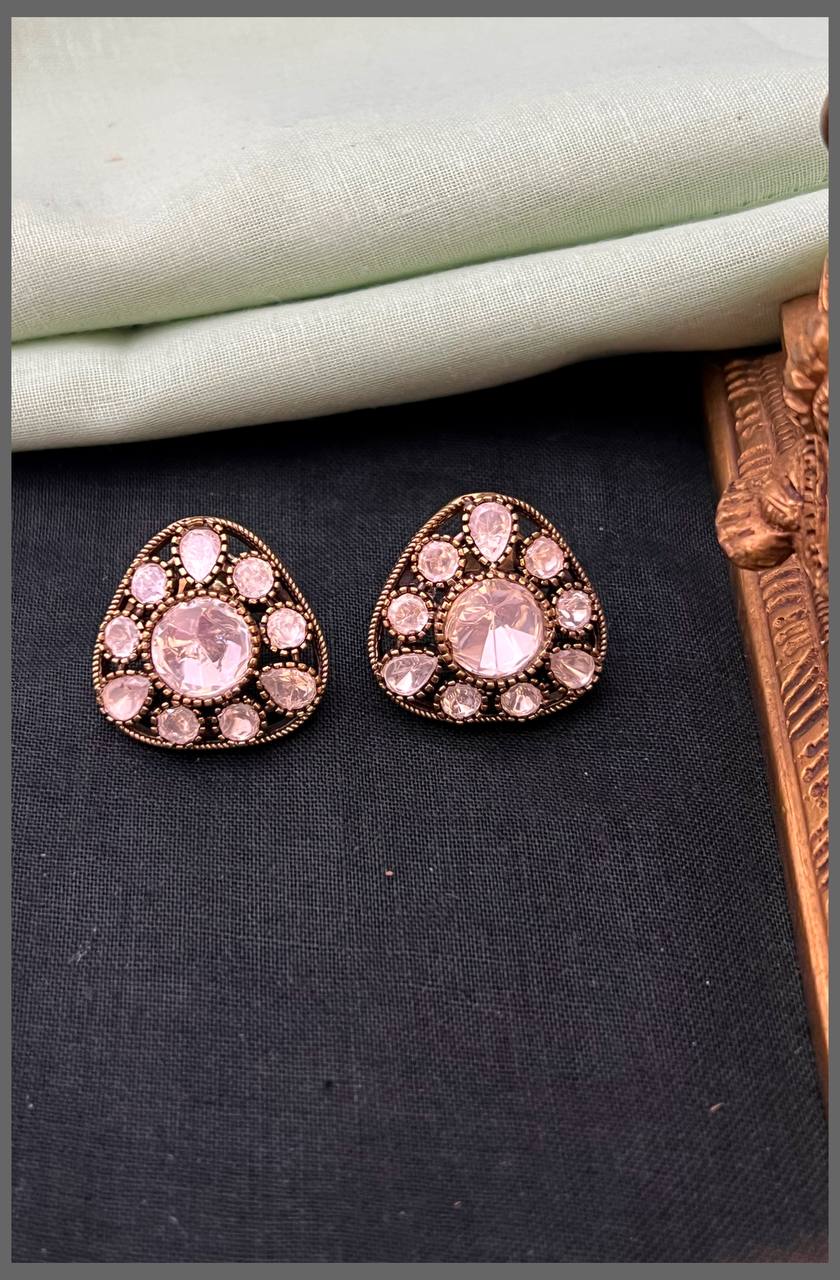 Elegant Victorian Stud - VE00231