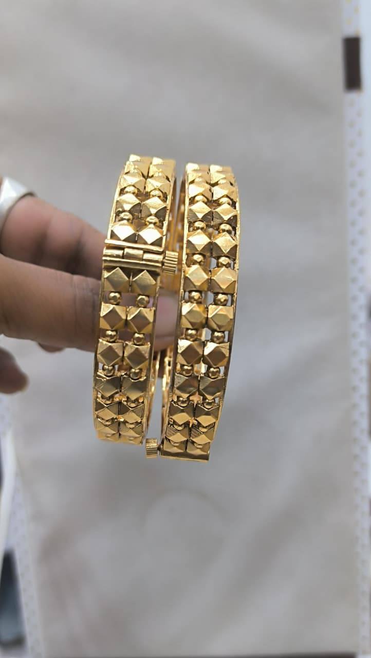 Nakshi Finish Openable Bangles - BG00626