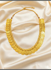 Nakshi Lakshmi Medium Size Kaasu In Gold Polish - NH00405