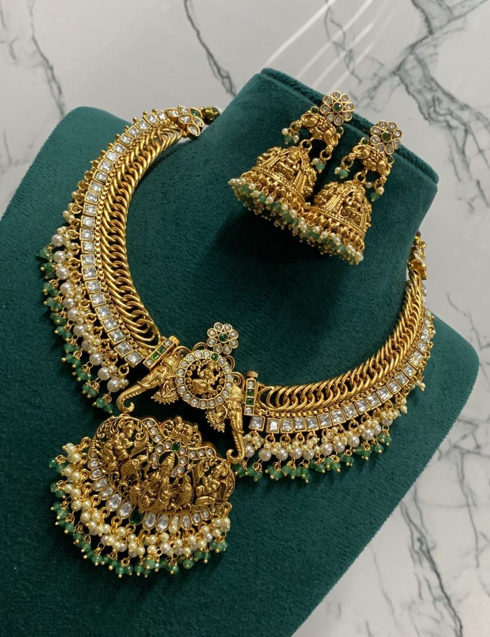 Nakshi Jilebi White Stone Necklace With Earringds - NN00936