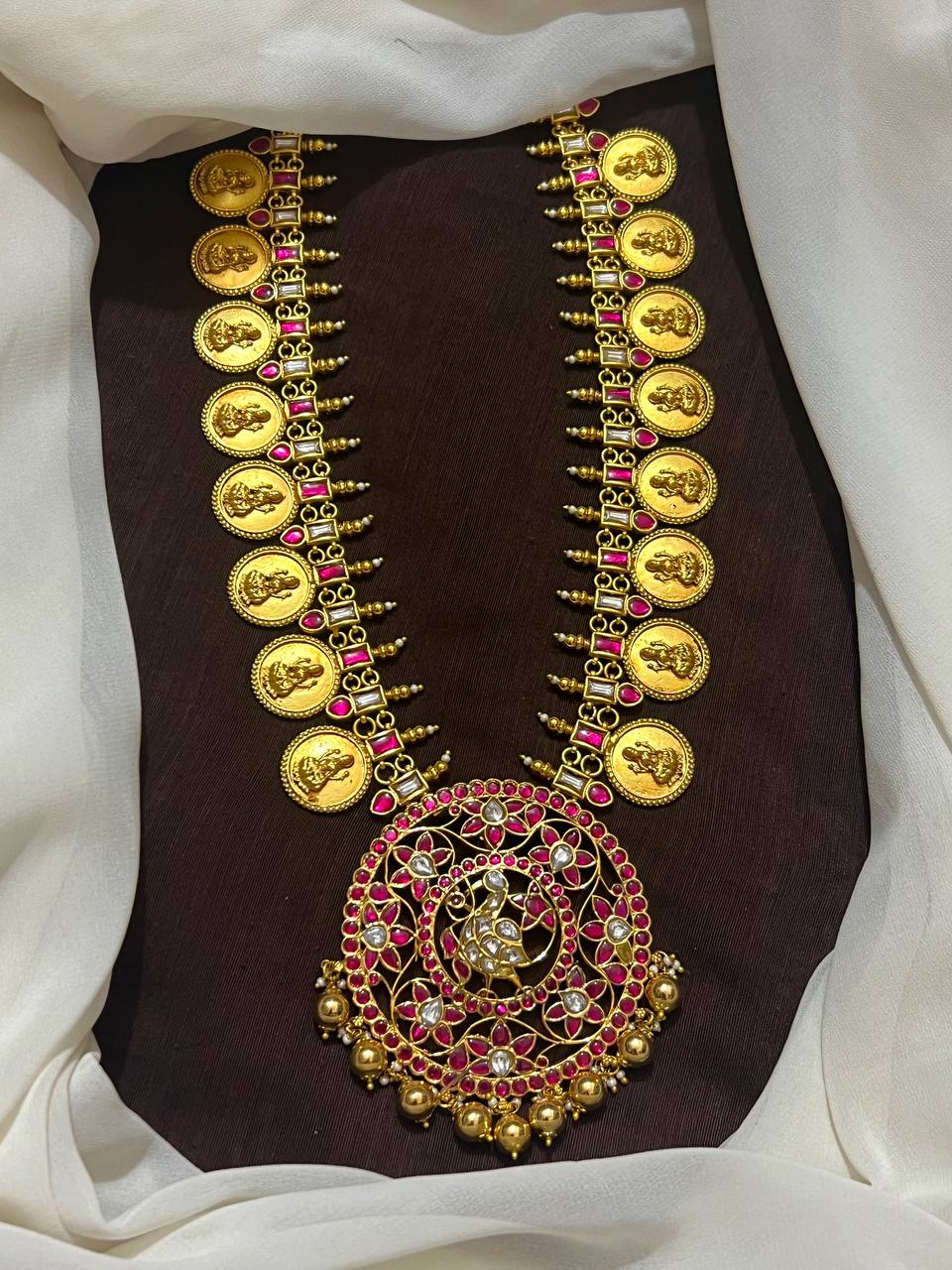 Gold Polish Kaasu Mid Length Haram With Jadau Round Pendant - KH00305