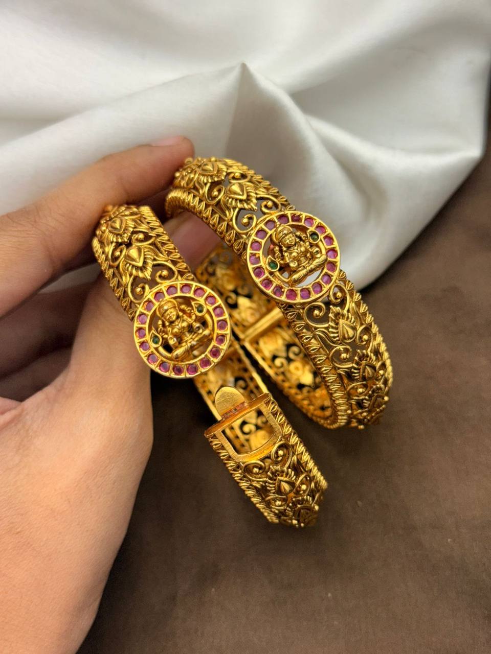Nakshi Polish Kempu Bangles - BG00715