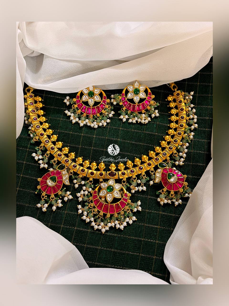 Kundan Necklace with earrings - KN011