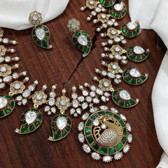 Victorian EMerald Kundan Necklace With Mozonite - DN 0035