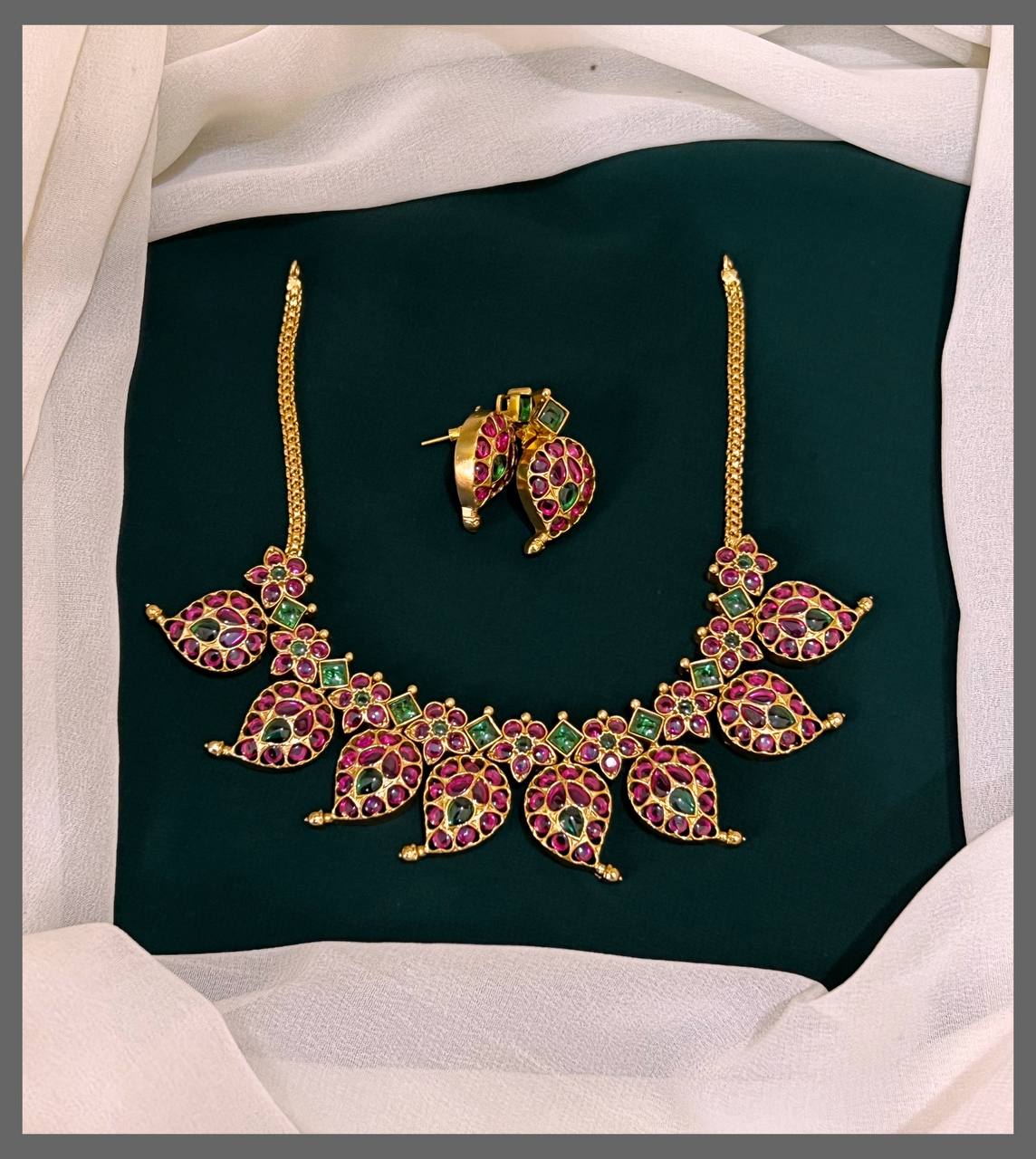 Kempu Mango Necklace With Earrings -NN00429