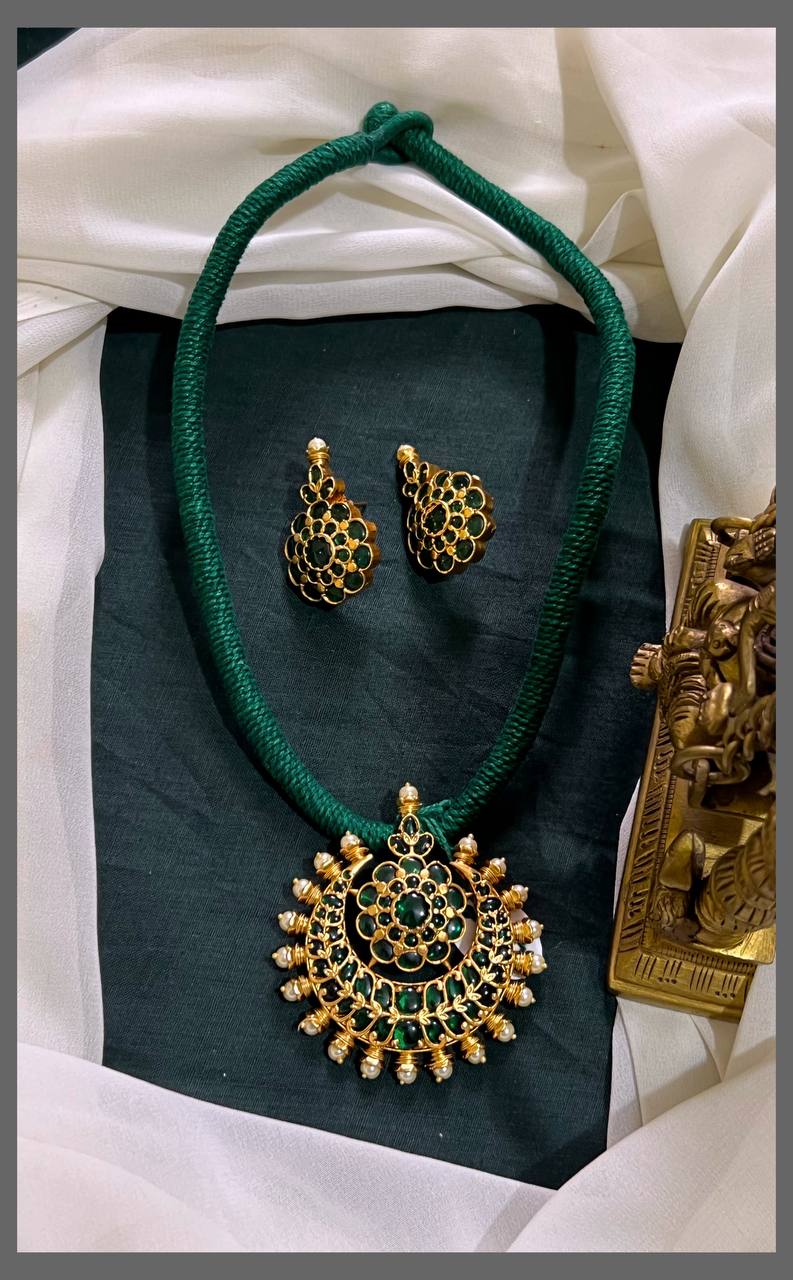 Elegant Green Dori Necklace with Beautiful Emerald Pendant and Earrings - NN00702